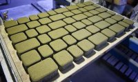 Сушка тротуарной плитки на стелажах